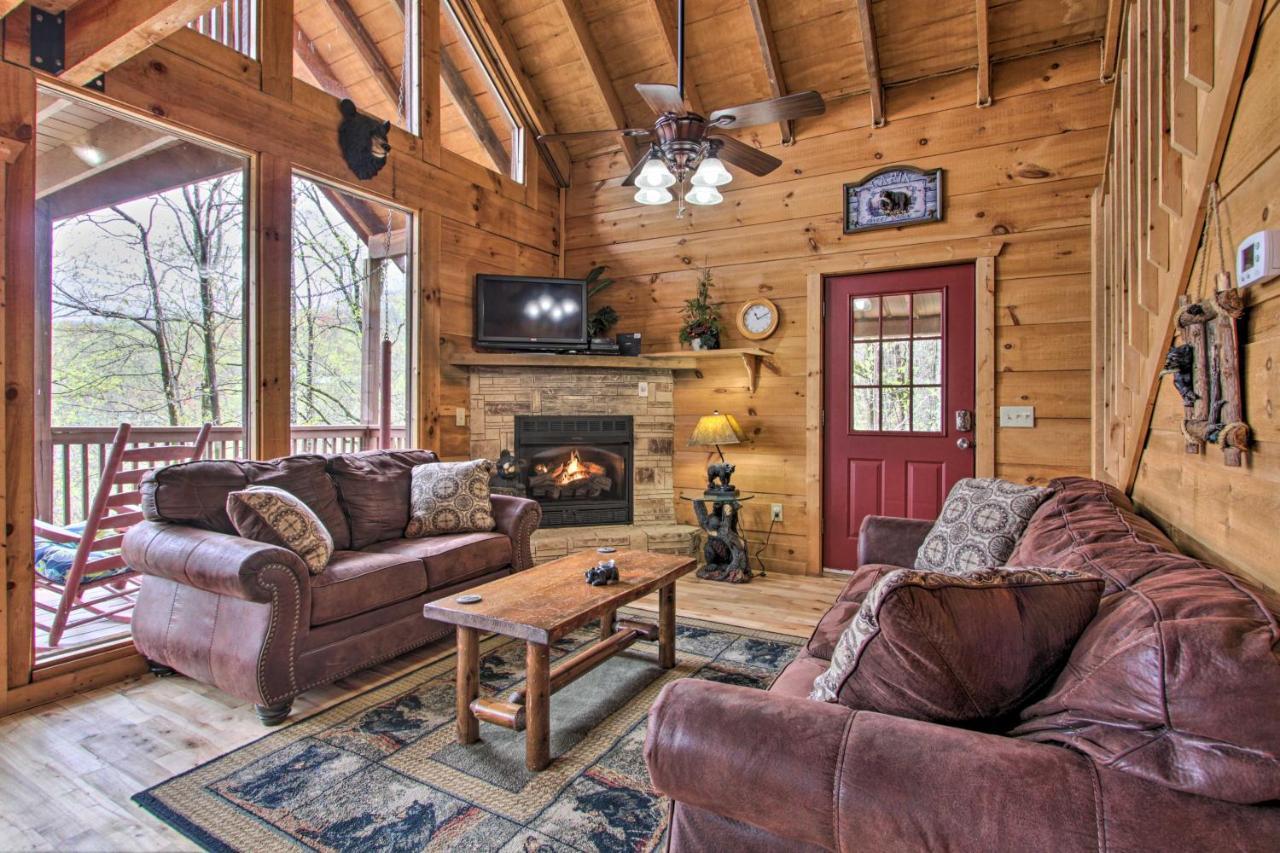 Sevierville Sanctuary Hot Tub, Pool Table And Deck! Exterior foto