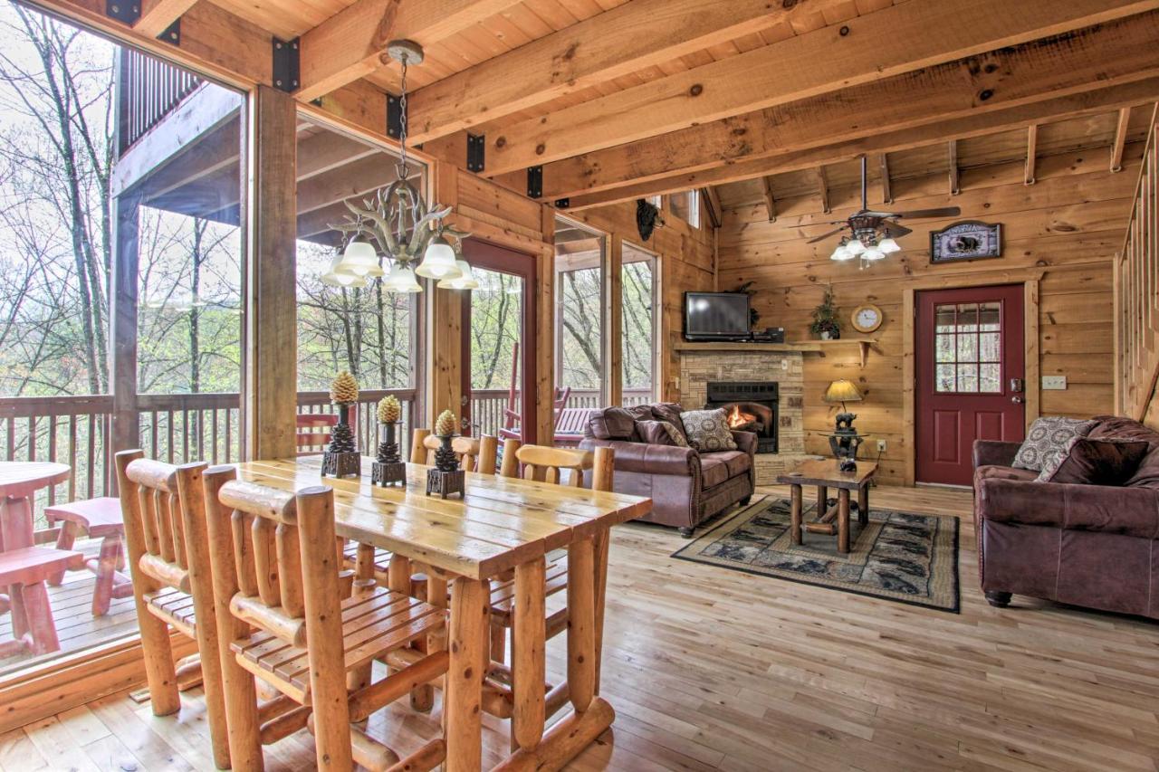 Sevierville Sanctuary Hot Tub, Pool Table And Deck! Exterior foto