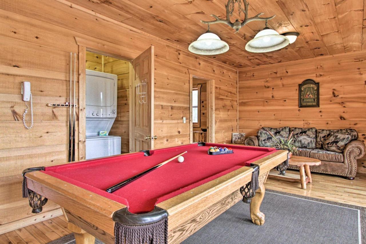 Sevierville Sanctuary Hot Tub, Pool Table And Deck! Exterior foto